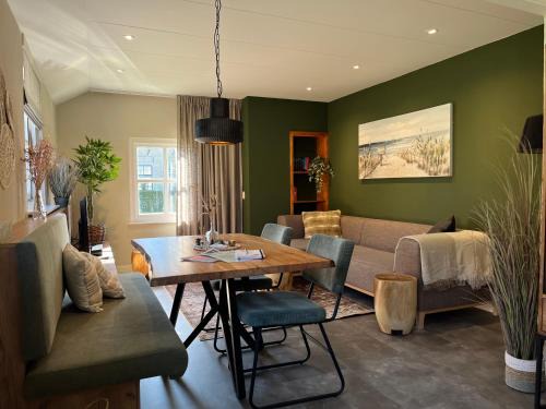 Baaiduinen Apartment | Explore It Gasthûs: Family-Friendly Retreat with Top Ratings