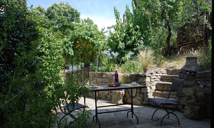 Montefioralle Apartment | Elegant Apartment with Private Garden in Montefioralle