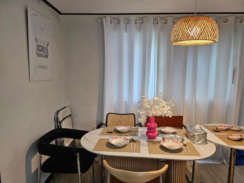 Jung-gu Apartment | It is a 3-minute walk from Chungmuro Station, near Myeong-dong, breakfast, and luggage storage services are included