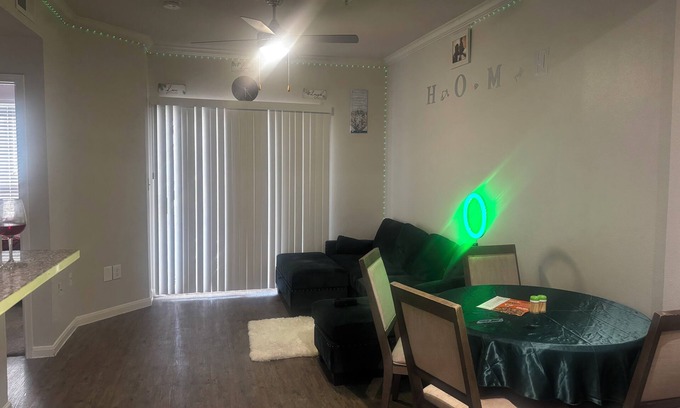Las Colinas Apartment | Welcoming Stay for Clean and Professional Guests