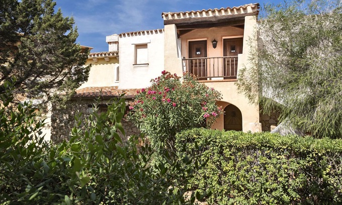 Liscia di Vacca Apartment | Relax at Il Giardino degli Oleandri in Porto Cervo