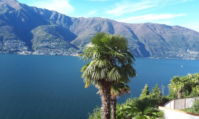 Pino Lago Maggiore Apartment | Casa Roccia: Family-Friendly Retreat by Lago Maggiore