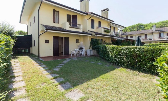Porto Santa Margherita Apartment | Pet-Friendly Residence Los Nidos: Perfect for Families!