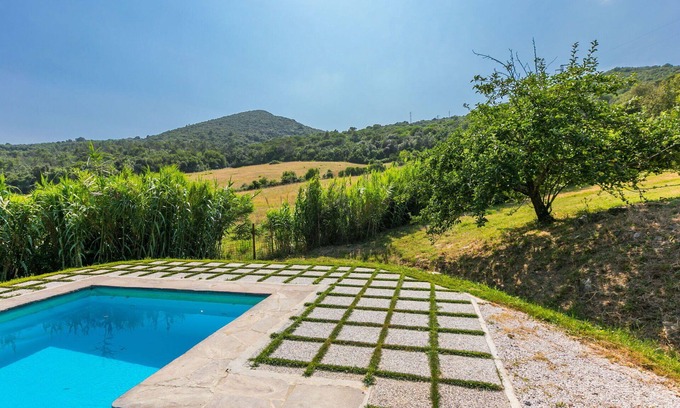 Rosignano Marittimo Villa | Inviting Villa Apartment for 17 with Pool and Pet Friendly