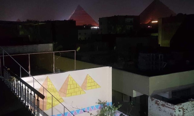 Giza House | Family-Friendly Retreat with Pyramid Views and Full Kitchen