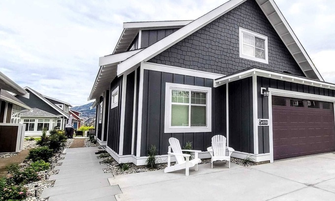 Okanagan-Similkameen Cottage | Modern Family-Friendly Cottage in Wine Country - 10/10 Rated