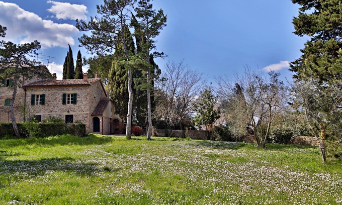 Civitella Paganico Apartment | Casa Amiata: Top-Rated Coastal Retreat with Pool & Spa
