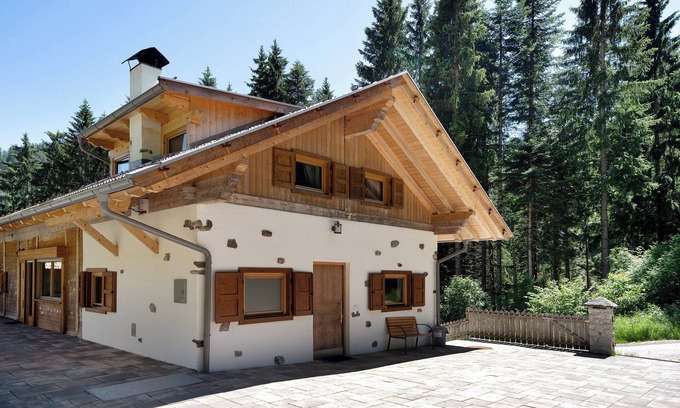 Senale San Felice Apartment | Inviting Apartment Unterurbanhof Die Zwei with Mountain Views