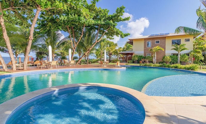 Itacimirim Apartment | Beachfront Suites with Kitchen Just Steps from Praia da Espera