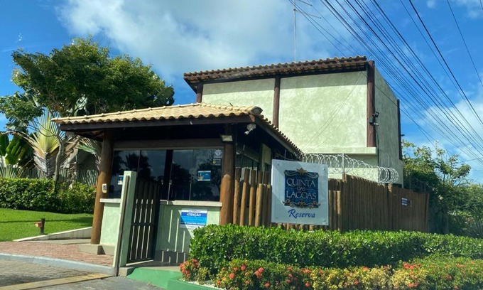Bela Vista House | Pet-Friendly Itacimirim Retreat with Oceanfront Pool