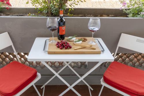Peretola Apartment | Italian Experience: Family-Friendly Florence Suite Retreat