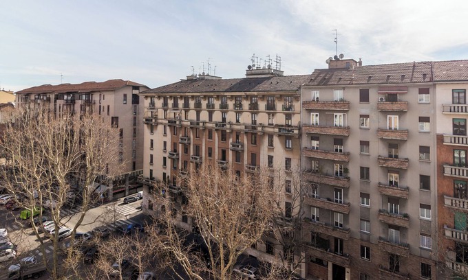 Loreto Apartment | Convenient Italianway - Brianza 28 with Breakfast & Kitchen