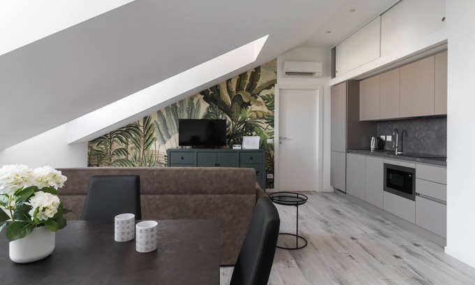 Guastalla Apartment | Cozy Italianway - Commenda 35 C with Spa & Breakfast