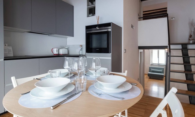 Porta Venezia Apartment | Family-Friendly Stay at Italianway - Frisi 8 with Breakfast
