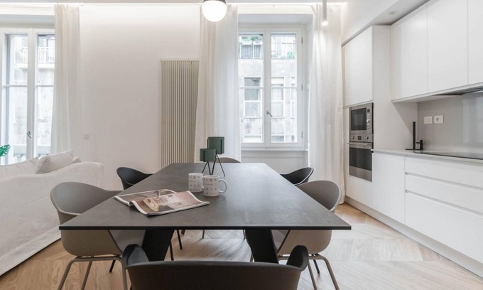 Tricolore Apartment | Discover Italianway - Pindemonte 1: Family-Friendly Comfort