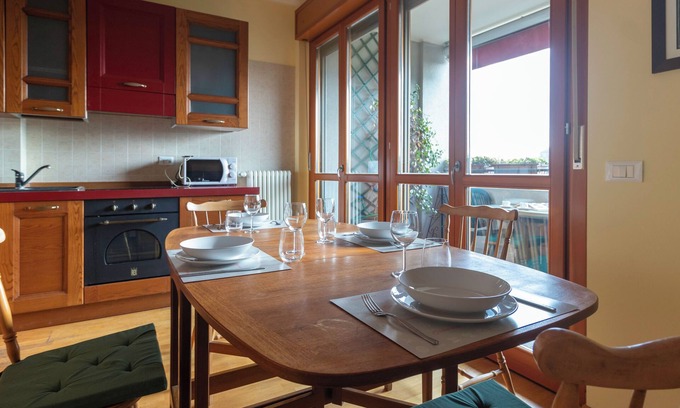 Foppette Apartment | Budget-Friendly Stay at Italianway - Tolstoi 1 with Breakfast