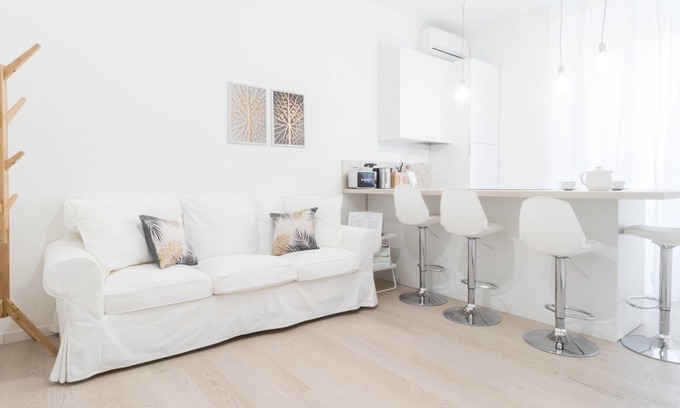 Magenta Apartment | Italianway - Vincenzo Monti 36: Family-Friendly Escape