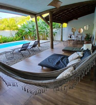 Itamambuca House | Beachfront Itamambuca Casa de Praia with Pool & Ocean View