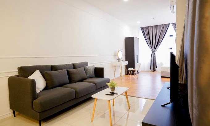 Penampang Apartment | Budget-Friendly ITCC Manhattan Suites with Breakfast Included