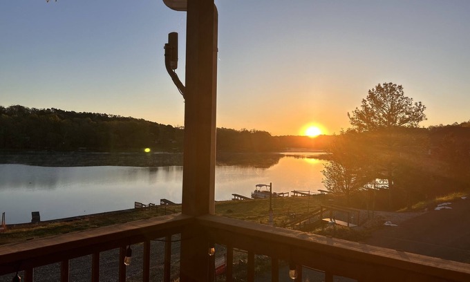 Jones Mills House | Idyllic Lake Catherine Townhome Near State Park & Pool