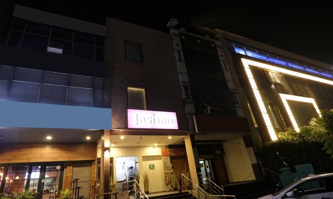 Kharar Hotel | Budget-Friendly Itsy By Treebo - Jashan with Great Amenities