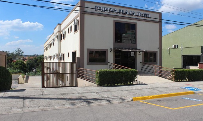 Portal da Santa Fe Hotel | Budget-Friendly Itupeva Plaza Hotel with Family Amenities