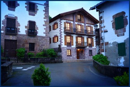 Etxalar Apartment | Family-Friendly Retreat at Iturraldea I y II - Rated 9.5/10