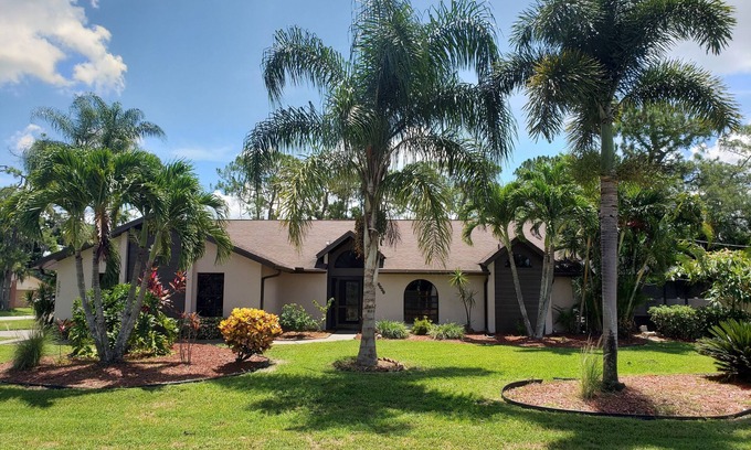Villas House | Experience Ivy Inn at 23 Palms with Oceanfront Bliss