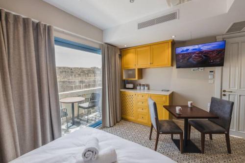 Zebbug House | Discover Iz-Zebbuga The Penthouse Royal 8 with Breakfast