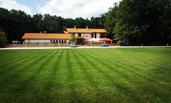 Dimovo Hotel | Izvor Hotel: Family-Friendly Stay with Pool & Breakfast