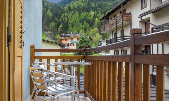 Pellizzano House | Jägerhaus: Guest Rated 10/10 with Family-Friendly Amenities