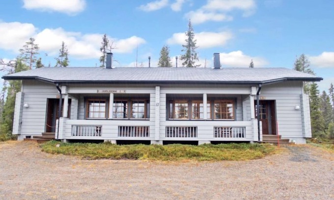 Rukatunturi House | Relaxing Lake View Retreat at Jäkälärinne 2b by Interhome