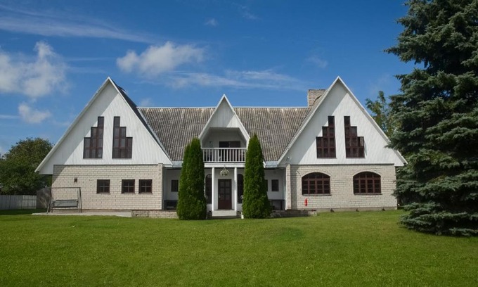 Sauga House | Discover Jöekalda Accommodation: Family-Friendly Retreat