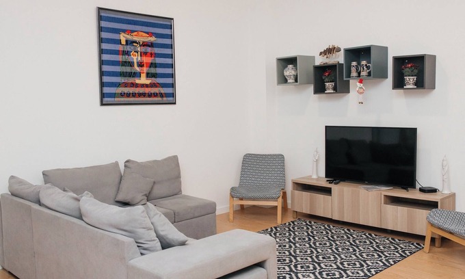 Paranhos Apartment | Experience Comfort at Júlio de Matos Guest House