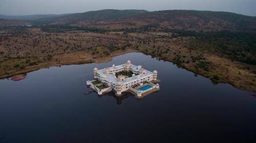 Parsoli Resort | Discover jüSTa Lake Nahargarh Palace with Pool & Ocean Views