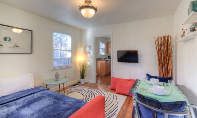 Midtown Apartment | Explore Midtown from Jolly Jefferson Ave: Family-Friendly Stay