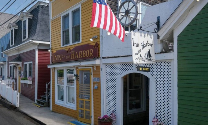 Stonington Apartment | Experience History at J & E Riggins with Oceanfront Views