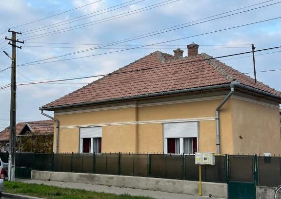Ocna Mures House | J & J Residence: A Family-Friendly Home Away from Home