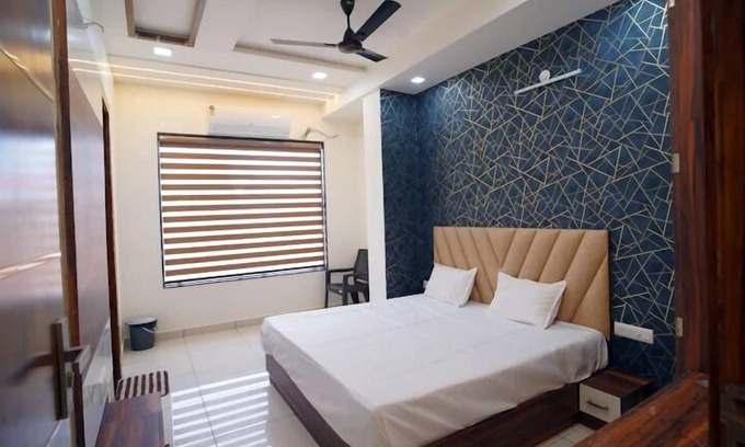 Shikohabad Hotel | J L Hotel