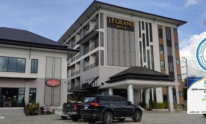 Bang Phra Hotel | Discover J.P. Grand Hotel - 4-Star Oceanfront Retreat