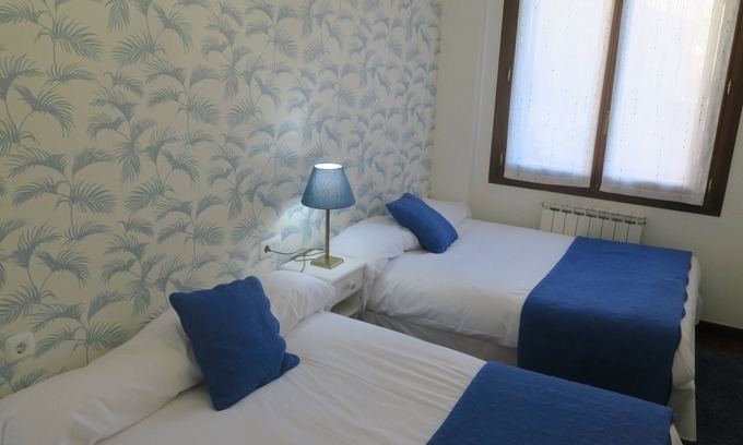Ezcaray Apartment | Discover J Travesía Calvario Apartment with Pool & Spa