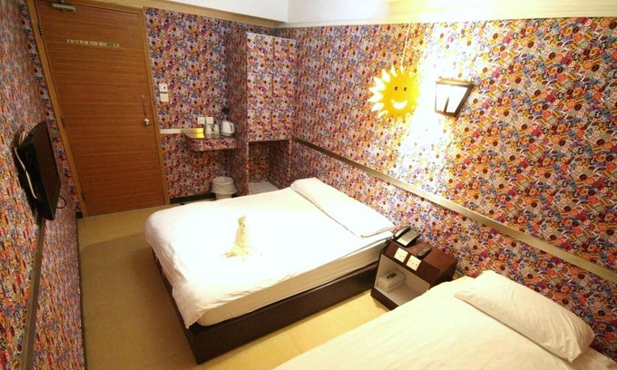 Kwun Chung Apartment | J03.Family Room, Jordan, near metro,