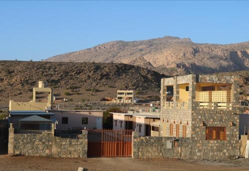 Al Hamra House | Inviting Jabel Shams Stars House - Family & Pet Friendly Stay