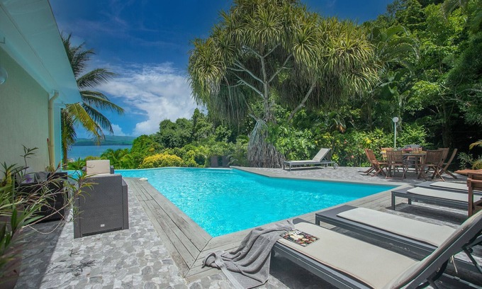 Tartane Villa | Jacaranda