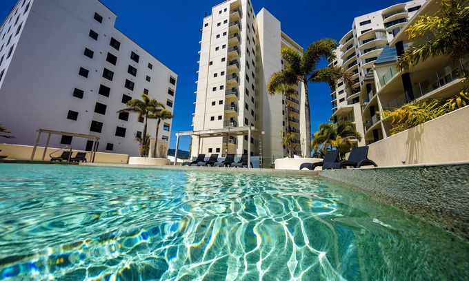 Cairns Central Business District Apartment | Jack & Newell Holiday Apartments
