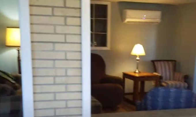 Dundee Apartment | Jack's Joints Apt C: River Views Steps from Village Fun