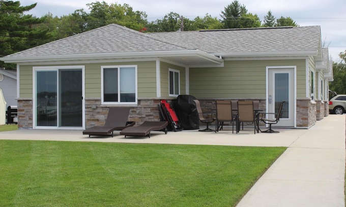 Prudenville Cabin | Lakefront Retreat: Jack's on the Bay with Breakfast & Kitchen