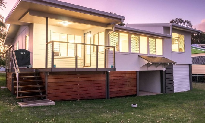 Toogoom House | Beachfront Bliss at Jack's Shack - Rated 9.8/10 by Guests
