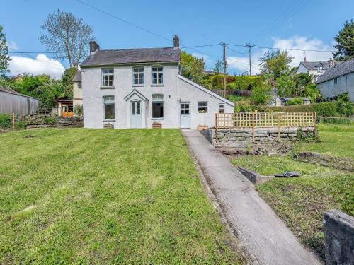 Knighton House | Unforgettable Getaway at Jackdaw Cottage - Pet & Child Friendly