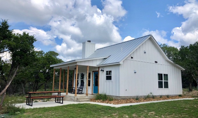 Wimberley House | Jackrabbit Farmhouse: Family-Friendly with Ocean Views